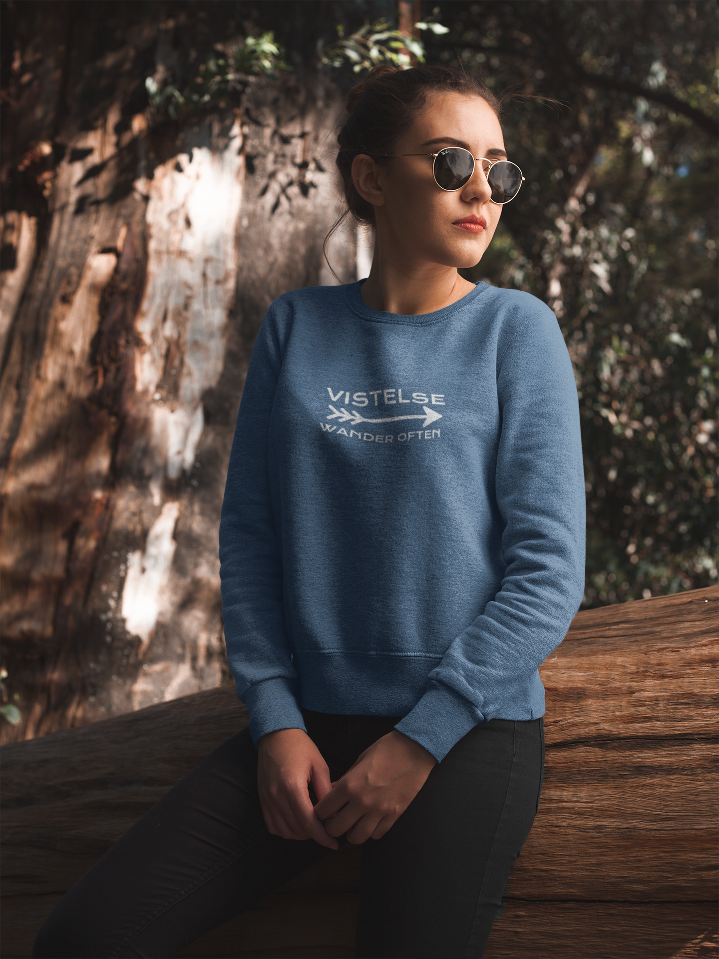 VISTELSE Arrow Logo Embroidered Unisex Crew Sweatshirt