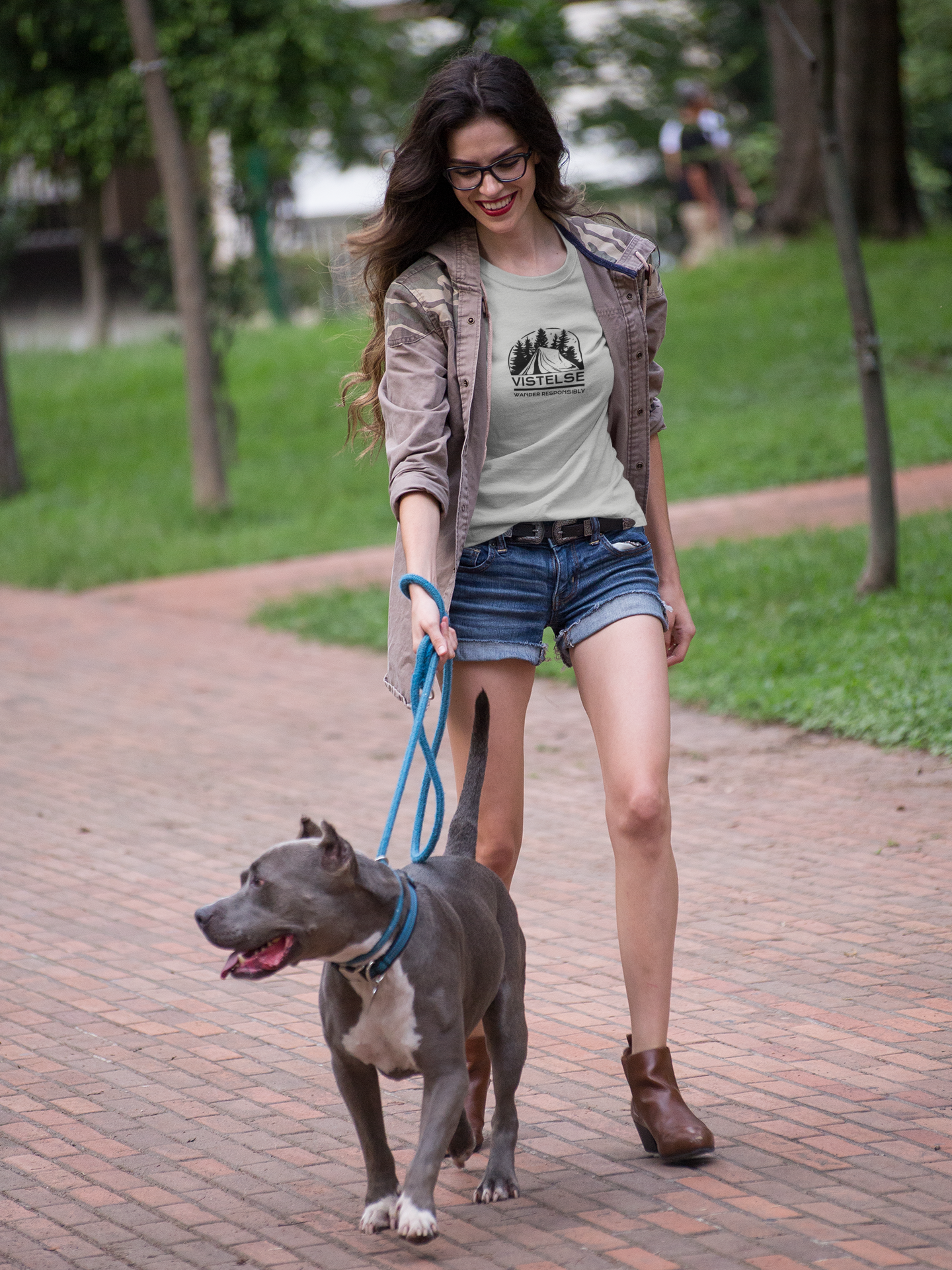 VISTELSE Wander Responsibly Black Unisex T-Shirt